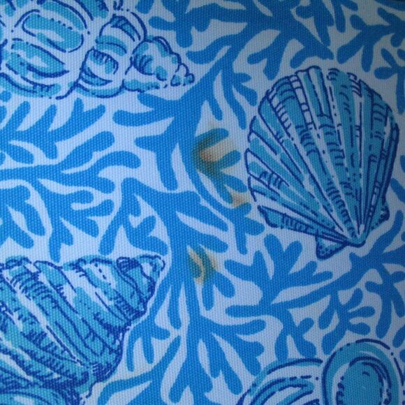 Lilly Pulitzer Large PVS Seashell Print Tote Beach Bag - Picture 13 of 15